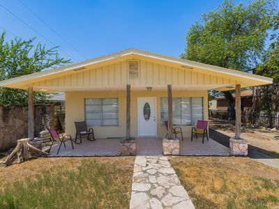 819 N Comal