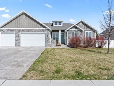 2564 W Garden Creek Way