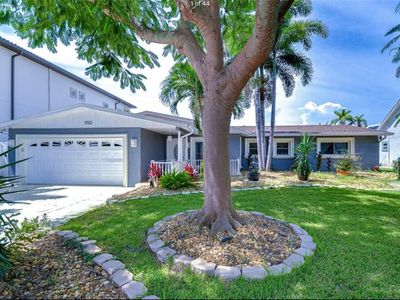 3912 Fontainebleau Dr