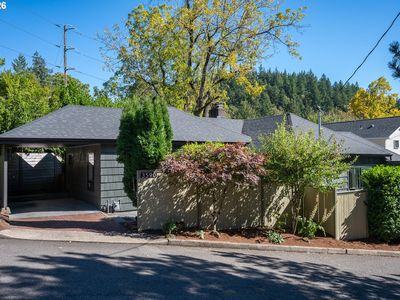 3590 SW Patton Rd