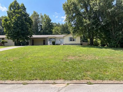 226 Brookhill Ln NE