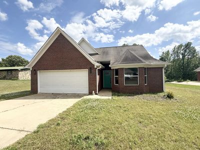 137 Larry Webb St