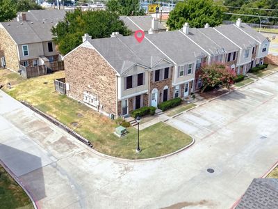621 Carriagehouse Ln APT 8F