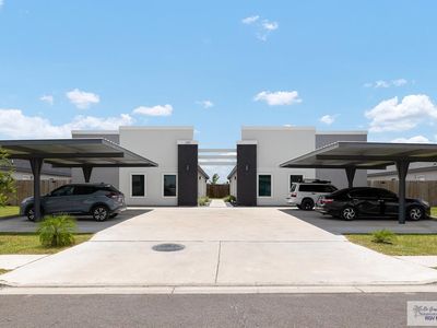 1105 W La Pointe Ave