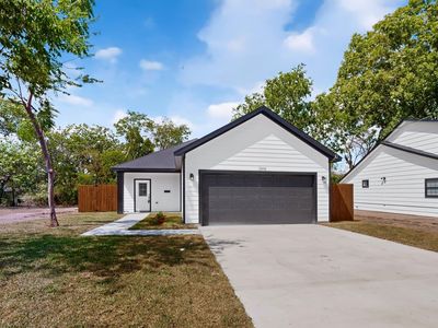 1308 E Collin St