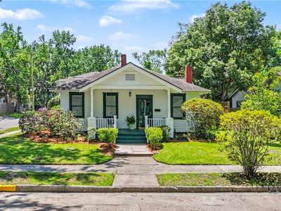 1235 E 49th Street