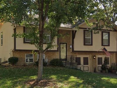 Property at 6807 Orchard St, Pleasant Valley, MO