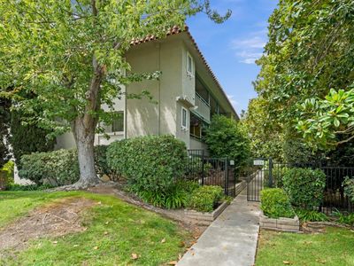 2735 Mauricia Ave #B
