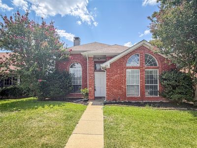 573 Lake Forest Dr