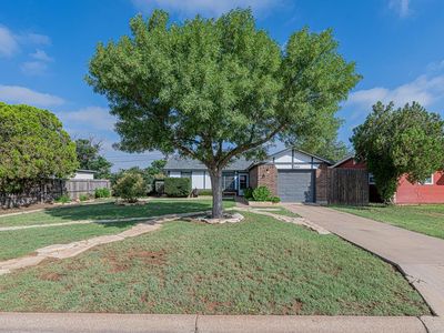 902 Howard Dr