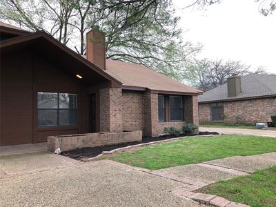 208 E Denton Dr