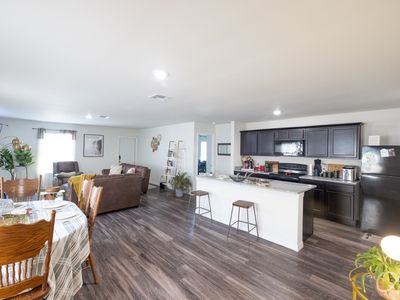 7910 Vineyard Dr