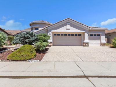 1052 Magnolia Ln