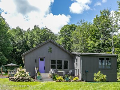 1689 Hard Scrabble Road