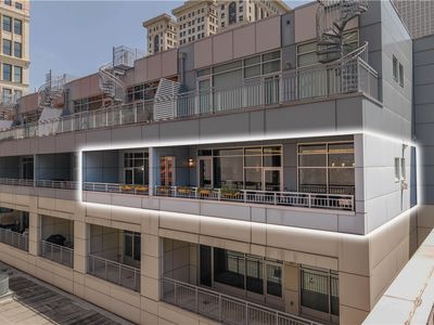301 5th Ave #604