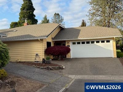 3218 Oakcrest Dr NW
