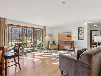 4360 Brookside Ct APT 106