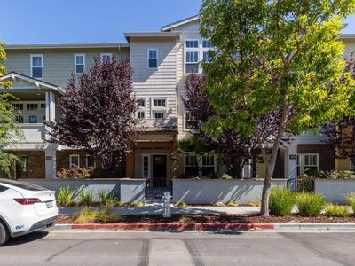 647 Sierra Vista Ave