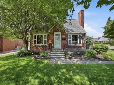 790 Cleveland Dr