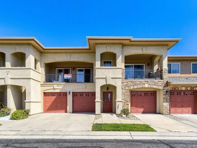 1703 Whitehall Dr #7i