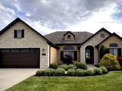 6400 Shallow River Dr