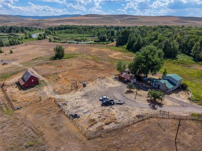 2705 Highway 40