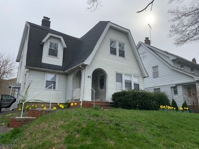97 Elliot Pl