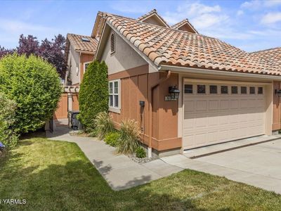 3611 Messina Dr
