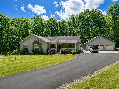 215 Willow Creek Dr
