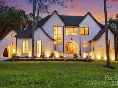 8124 Asheley Glen Dr