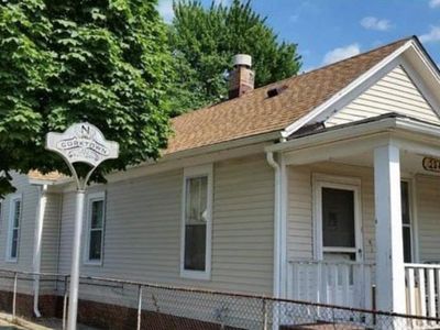 2942 Cochrane St