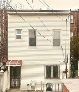 719 E 83rd St