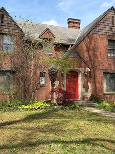 612 W Delaware Ave