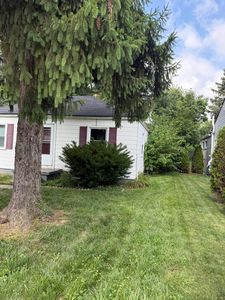 221 N Kellner Rd