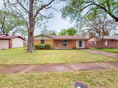 1100 Miranda Dr