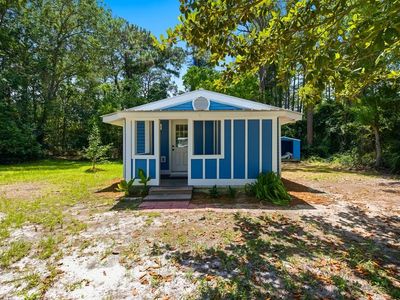 Property at 1209 NE 1st St, Carrabelle, FL