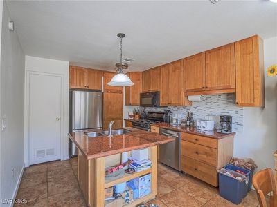 6162 Meadow Vista Ln