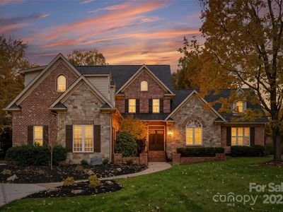 6412 Robin Hollow Dr