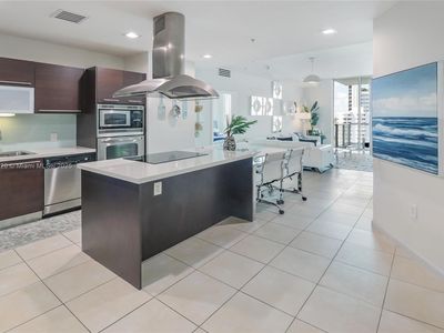 7928 East Dr APT 1002