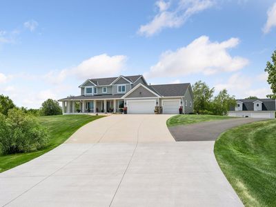 10205 Heather Ln