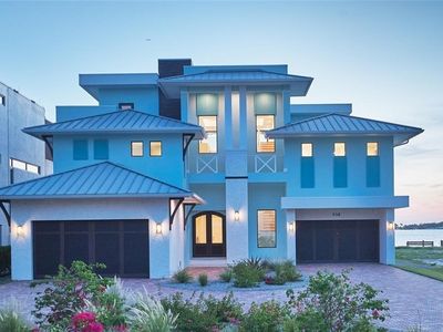 938 San Carlos Dr