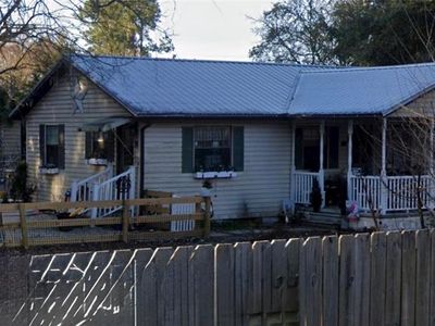 138 NW SCARBOROUGH LANE