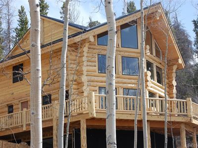 834 Lodge Pole Drive