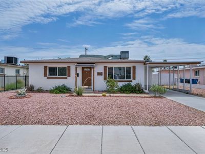 2101 Santa Paula Dr