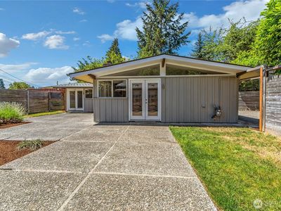 7801 Leschi Road SW