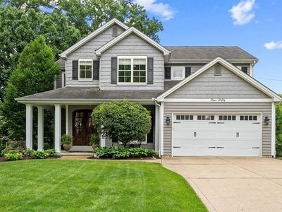 450 Bogey Ln
