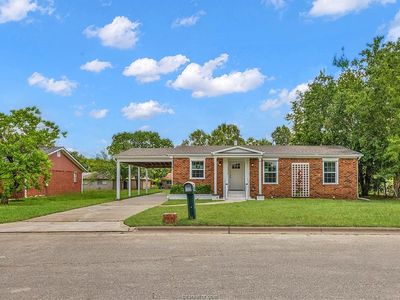 2105 Cabot Cir