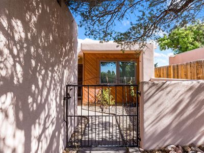 2312 Calle Luminoso
