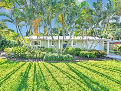 282 SE Edgewood Drive