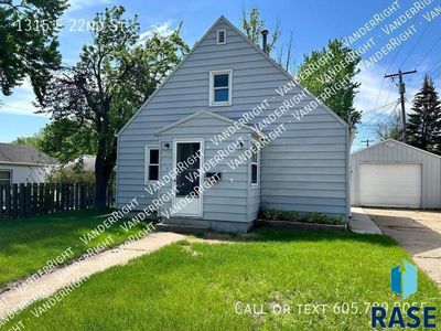 1315 E 22nd St